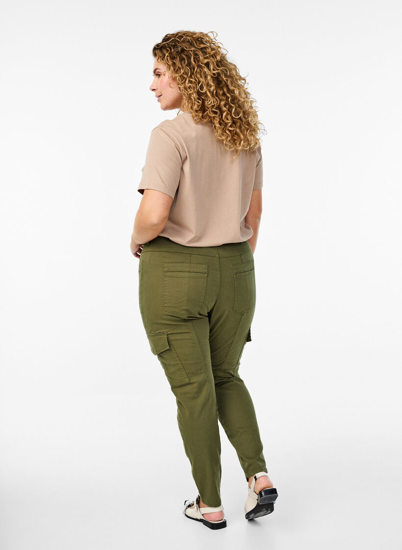 Slim fit bukser med cargolommer, Grønn, Model image number 1