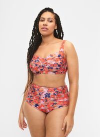 Bikinitruse med mønster og ekstra høyt liv, Gul Bikinitruse med mønster og ekstra høyt liv, Gul, Model