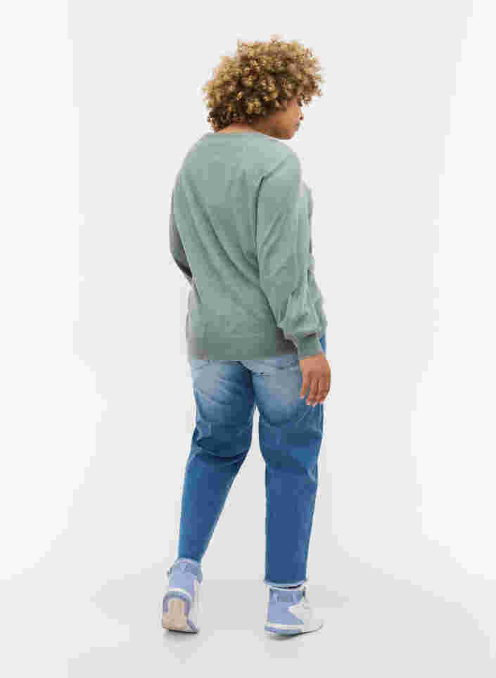 Cropped jeans med kontrast, Blue denim, Model image number 1