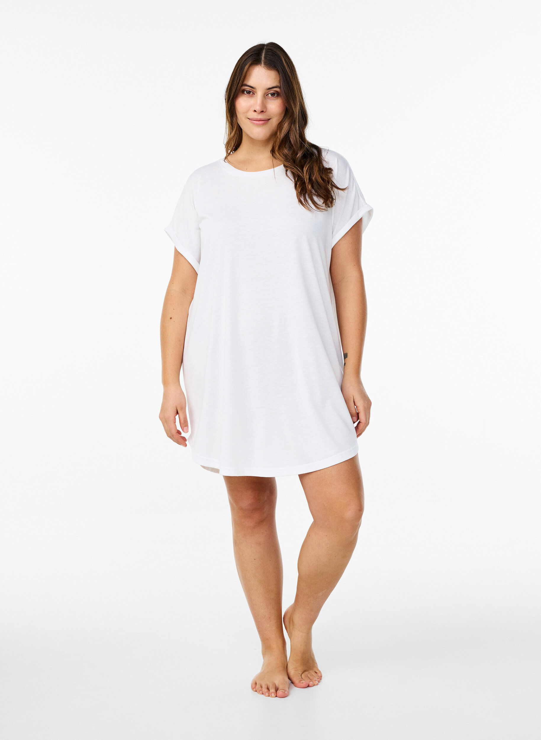 ZizziKortermet nattkjole med teksttrykk, , Model image number 1