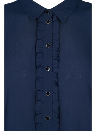 Viskoseskjorte med knappelukknig og volangdetaljer, Navy Blazer, Packshot image number 2
