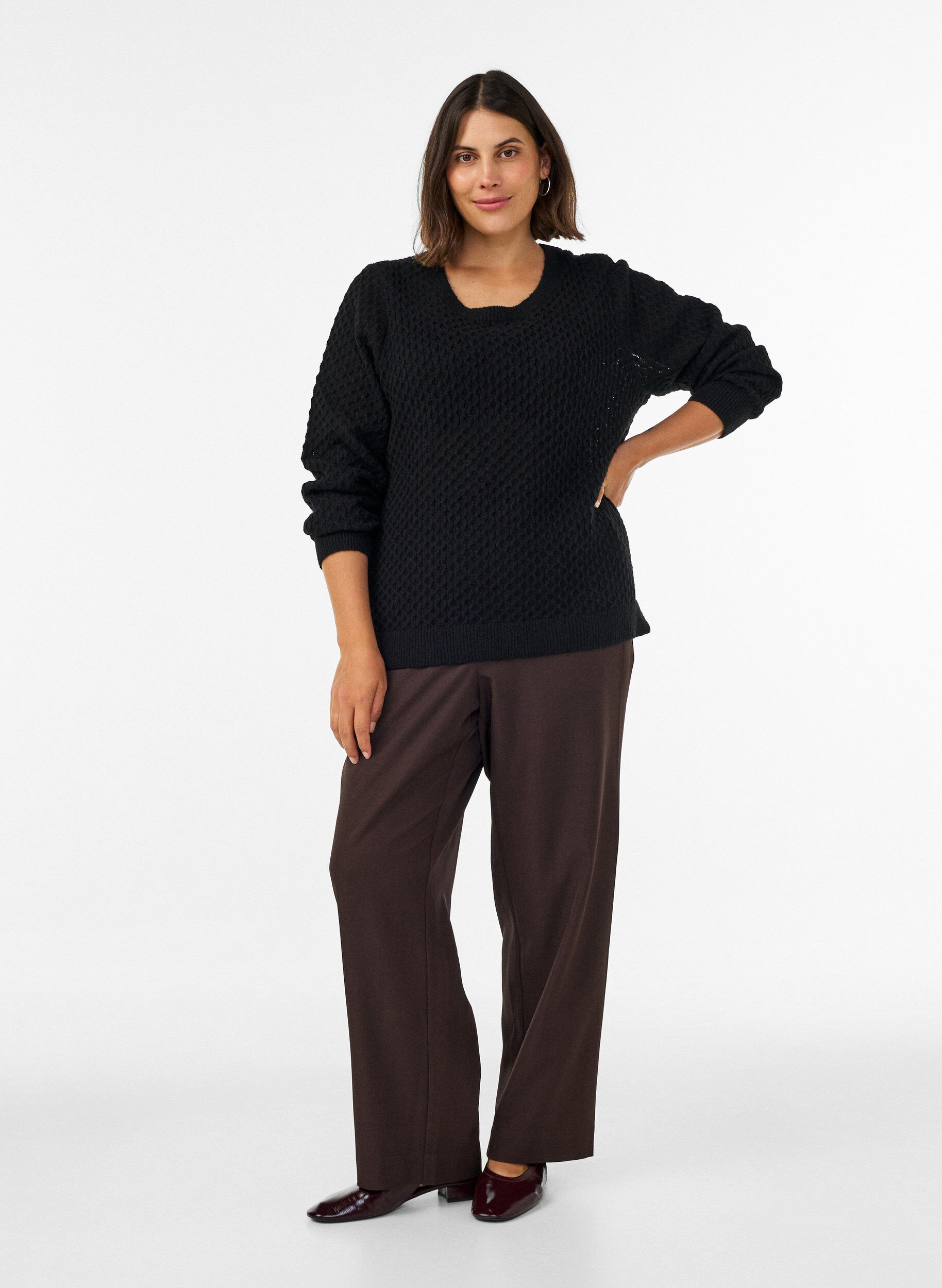 ZizziStrikkebluse med strukturert hullm&oslash;nster, Svart, Model image number 1