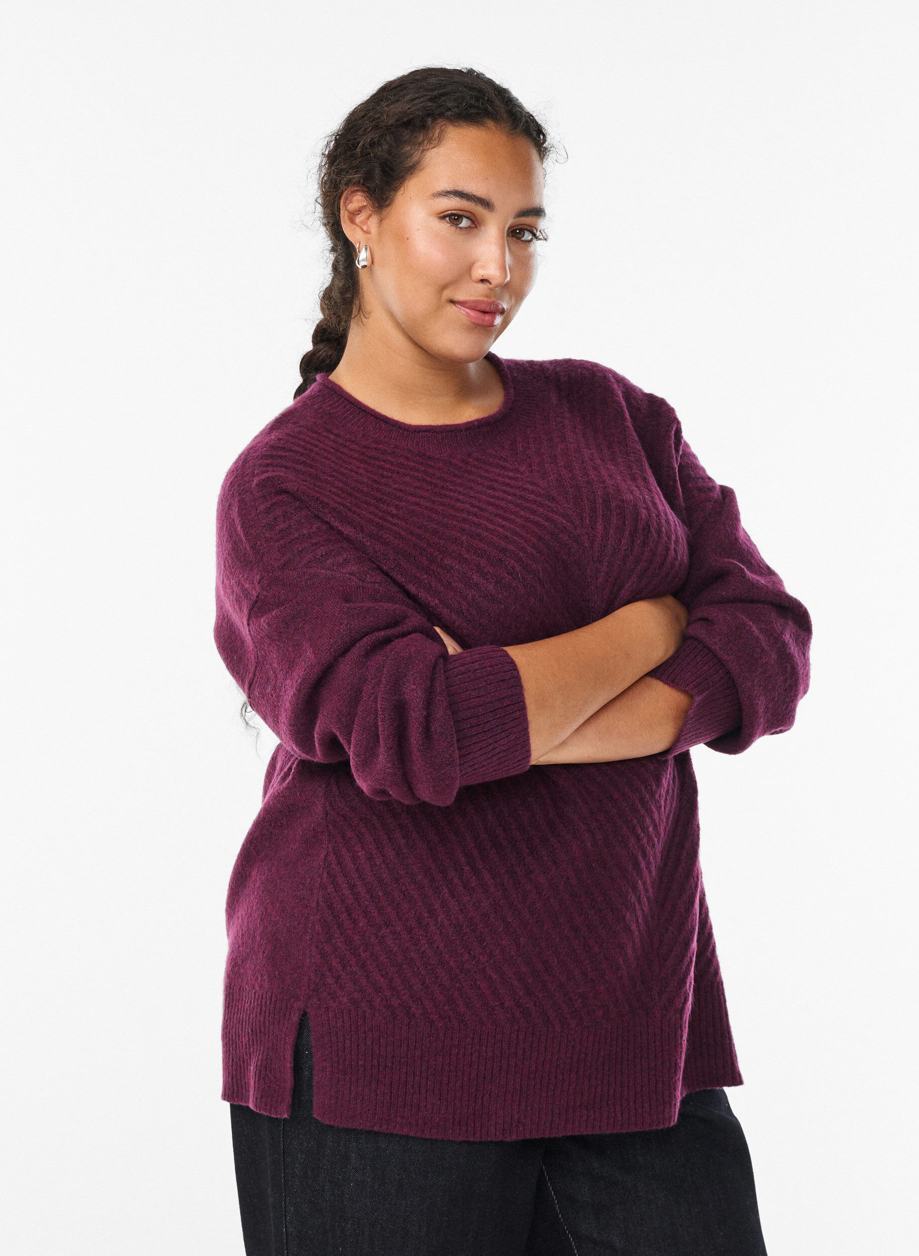 ZizziStrikkebluse med V-formet ribbem&oslash;nster og splitter, Lilla, Model image number 0