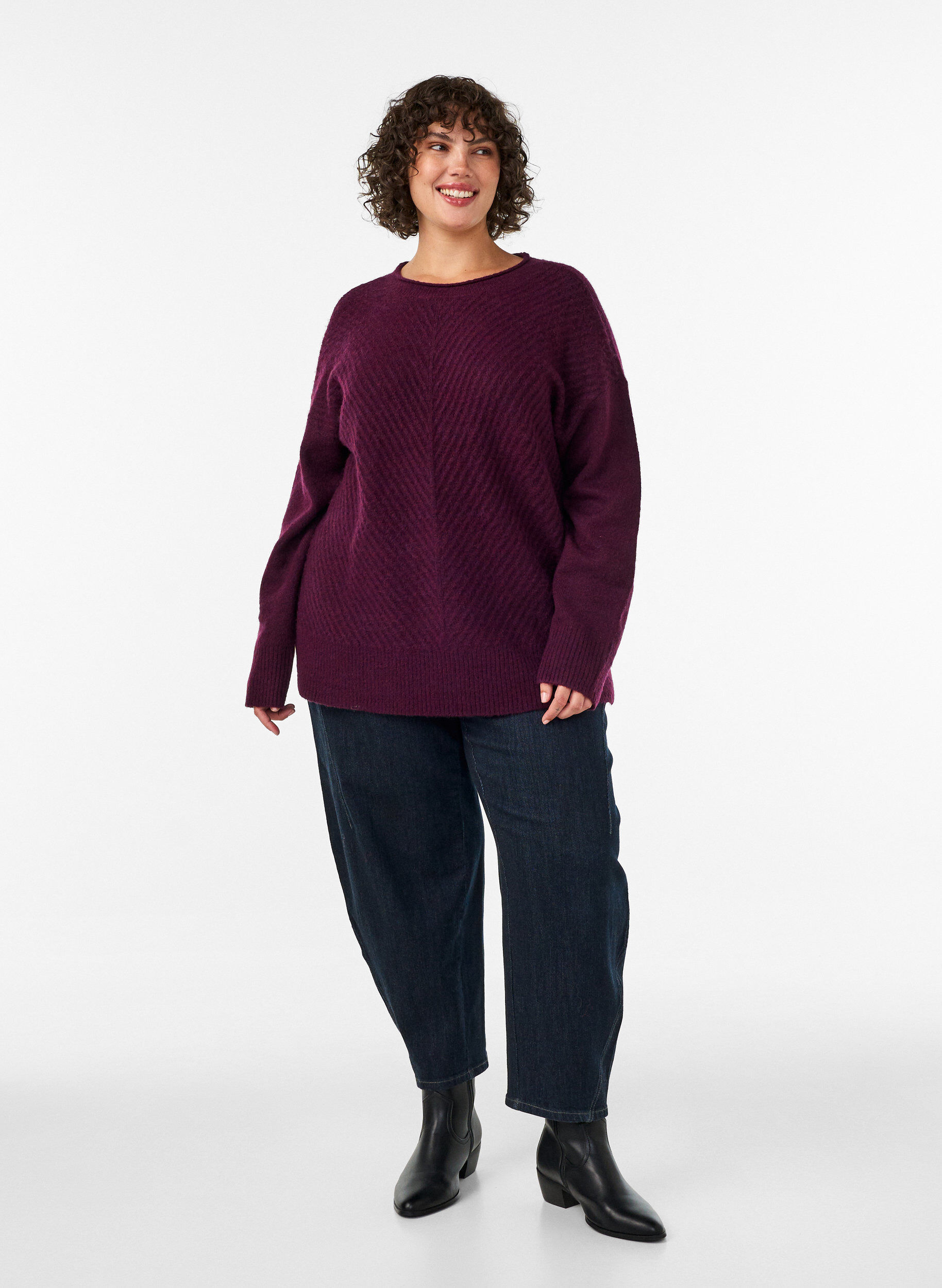 ZizziStrikkebluse med V-formet ribbem&oslash;nster og splitter, R&oslash;d, Model image number 1