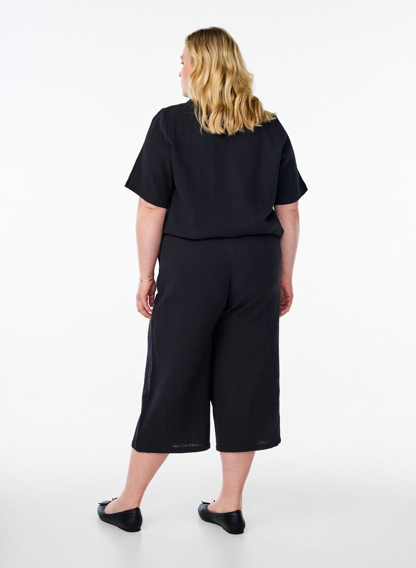 Culottebukse med h&oslash;y midje, Svart, Model image number 1