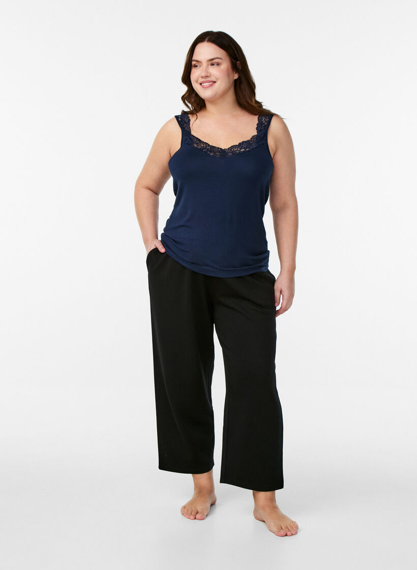 Viscose-topp med blondedetaljer, Blå, Model image number 1