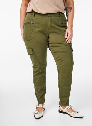 Zizzi Slim fit bukser med cargolommer, Grønn, Model image number 2