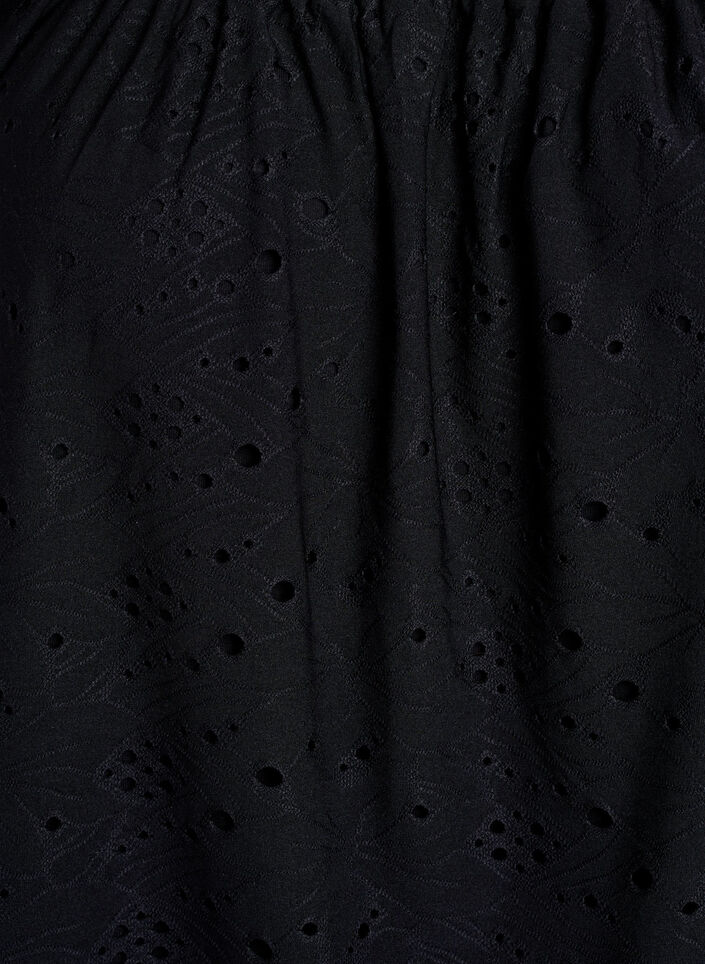 Bluse med korte puffede ermer og hullmønster, Svart, Packshot image number 2