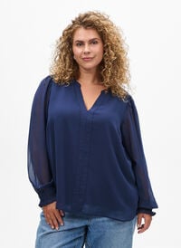 Bluse med gjennomsiktige ermer og smockdetaljer, Blå Bluse med gjennomsiktige ermer og smockdetaljer, Blå, Model