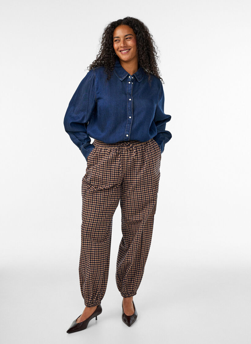 Denimskjorte i lyocell med trykknapper, Bl&aring;, Model image number 1
