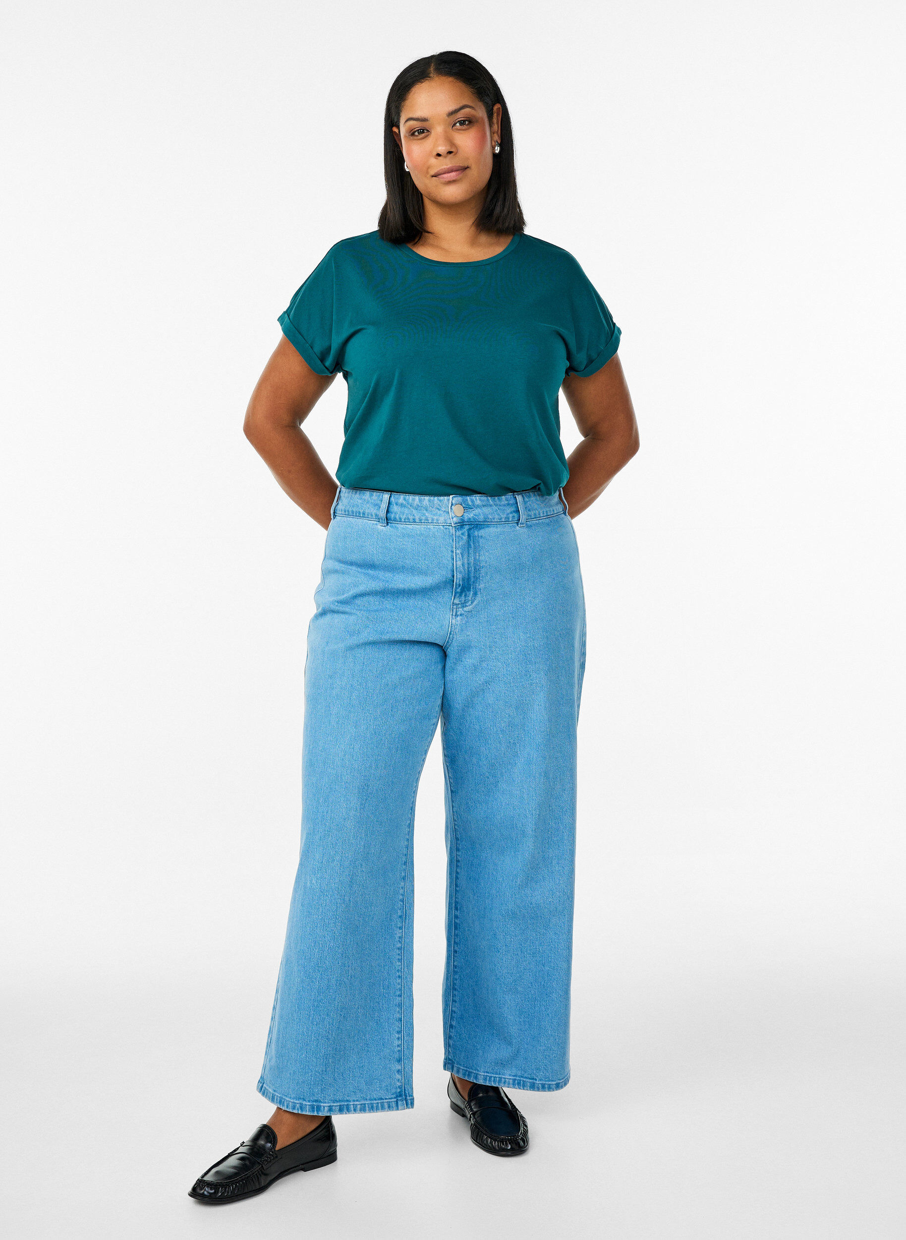 Zizzi Kortermet T-skjorte i bomullsblanding, Gr&oslash;nn, Model image number 1