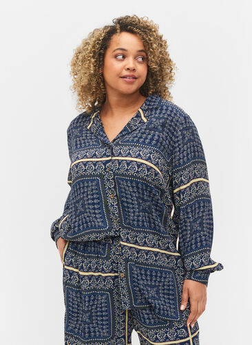Lang viskoseskjorte med mønster, Blue Patch AOP, Model image number 0