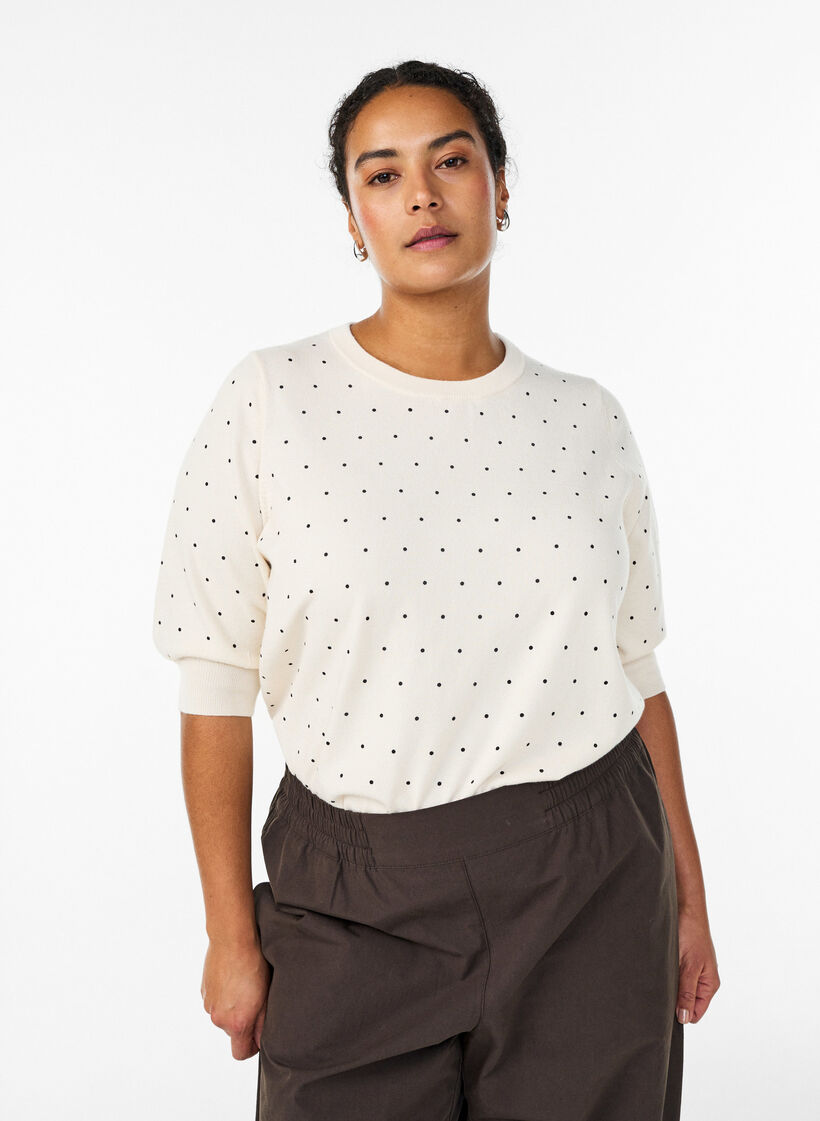 Strikket topp med prikkem&oslash;nster og korte ermer, Hvit, Model image number 0