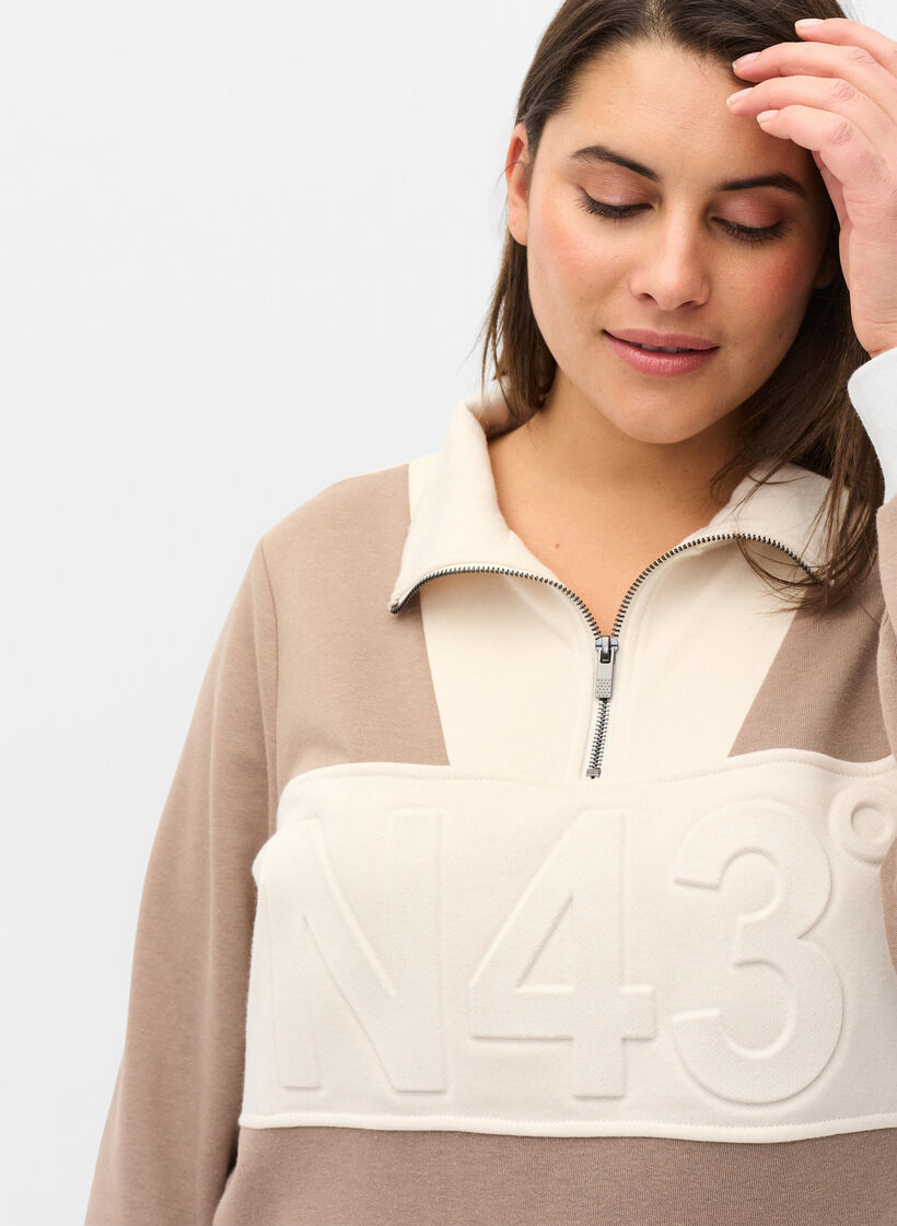 Genser med colorblock, Timber Wolf/Birch, Model image number 2