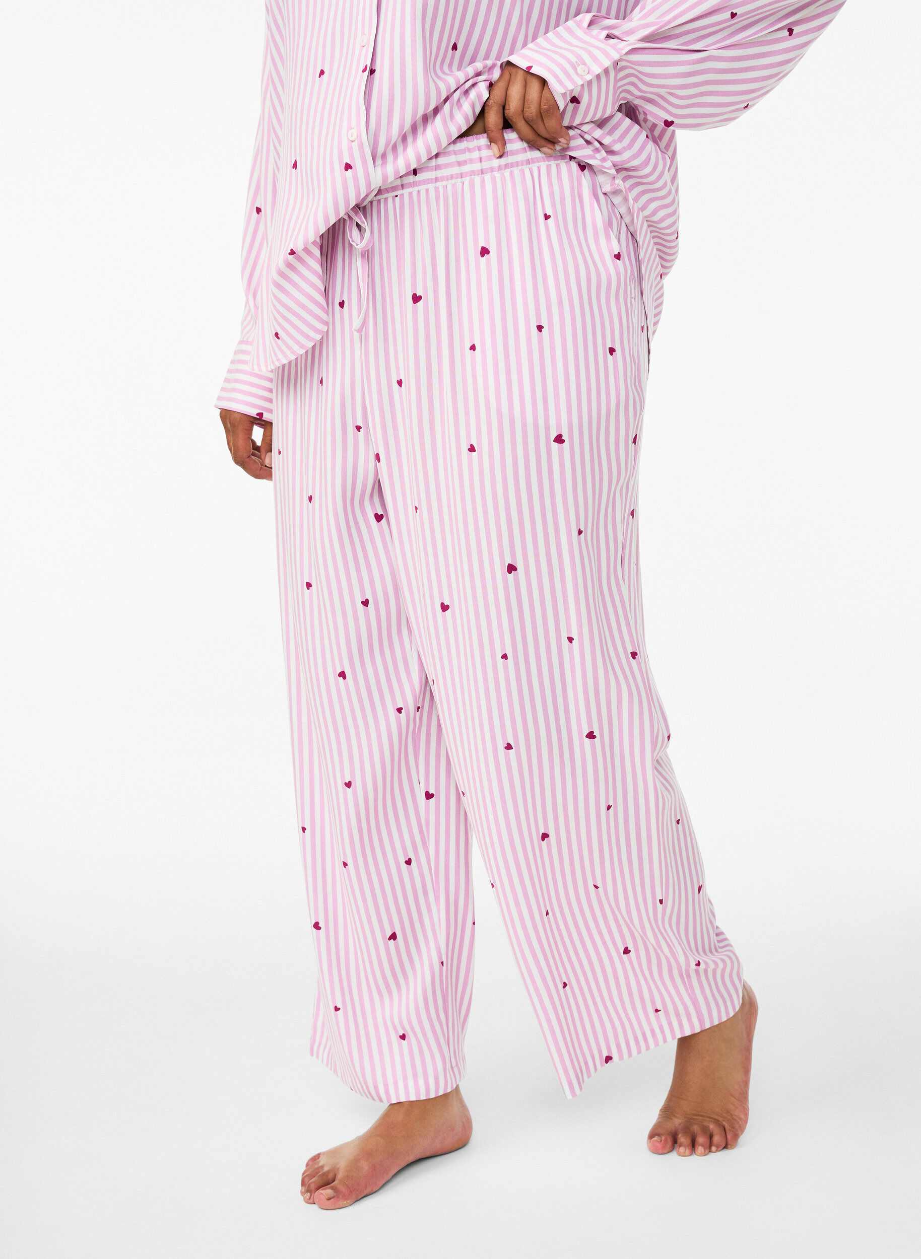 ZizziLoose fit nattbukser med striper og hjerter, Rosa, Model image number 2