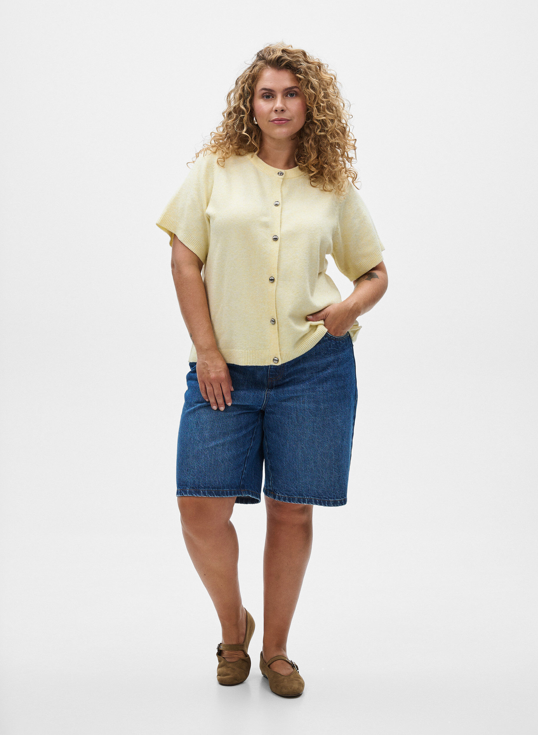 Zizzi Strikket cardigan med korte ermer, Gul, Model image number 1