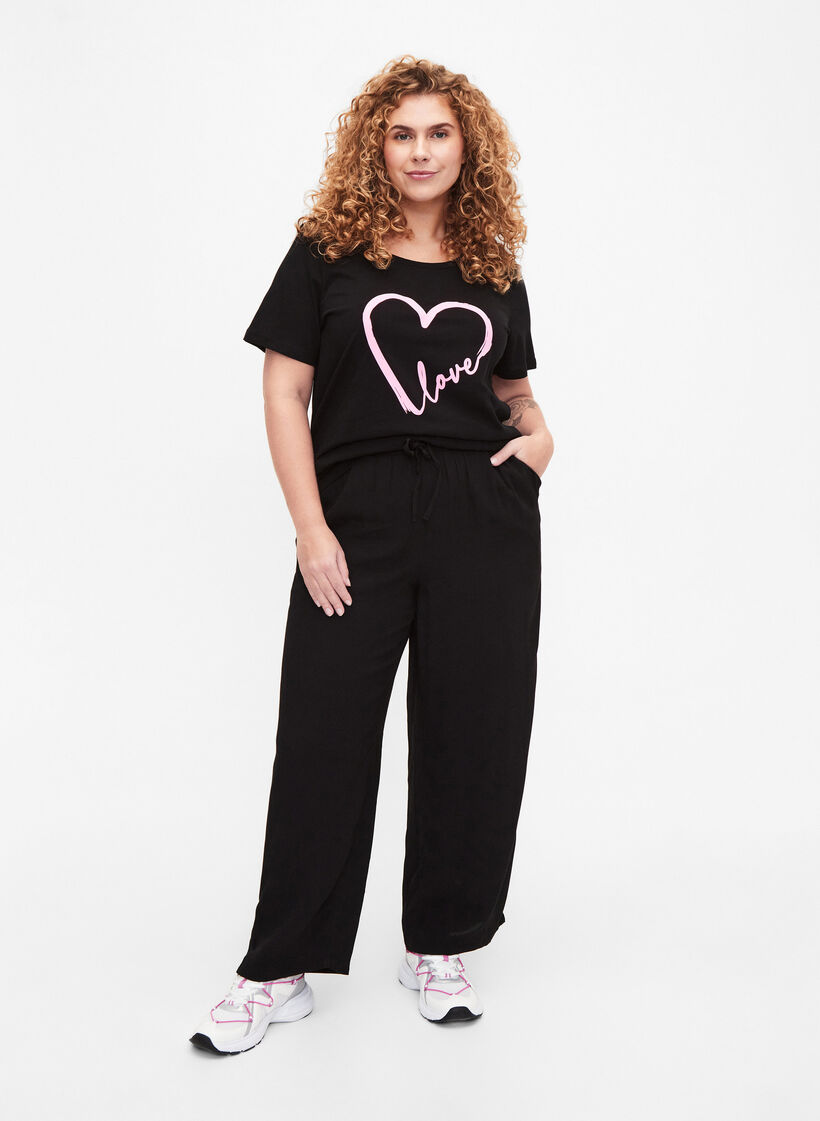 T-skjorte i bomull med rund hals og trykk, Black W. Heart L., Model image number 2