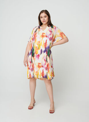 Kort plissè kjole med mønster, Yellow comb AOP, Model image number 2