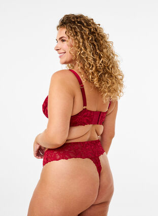 Zizzi Full deknings blonde-BH med snordetaljer, Rhythmic Red, Model image number 1