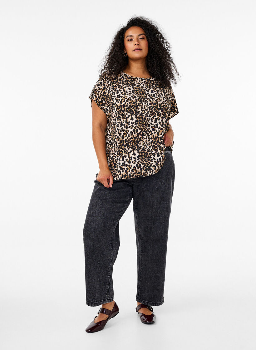 Kortermet bluse med leopardmønster, Leopard AOP, Model image number 2