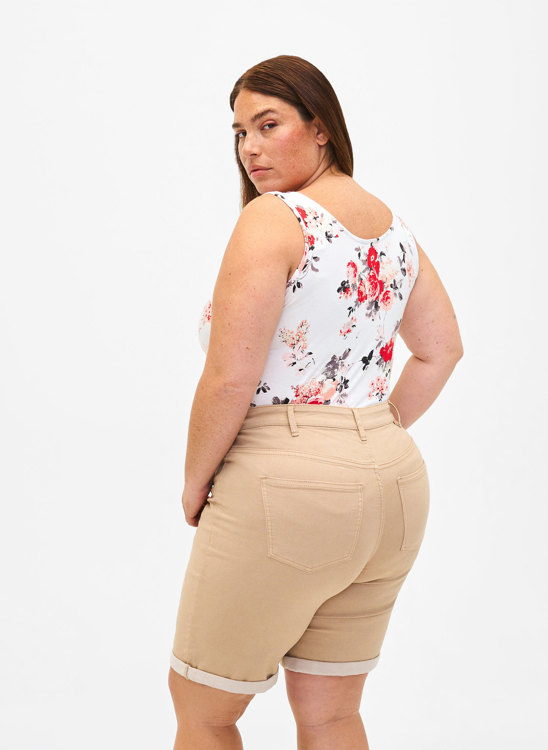 Zizzi Blomstret tanktopp i viskose, White AOP flower, Model image number 1