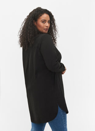 Lang skjorte i viskoseblanding, Black, Model image number 1