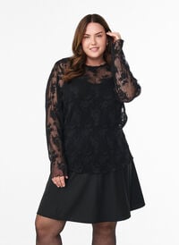 Langermet meshbluse med blondemønster, Svart Langermet meshbluse med blondemønster, Svart, Model