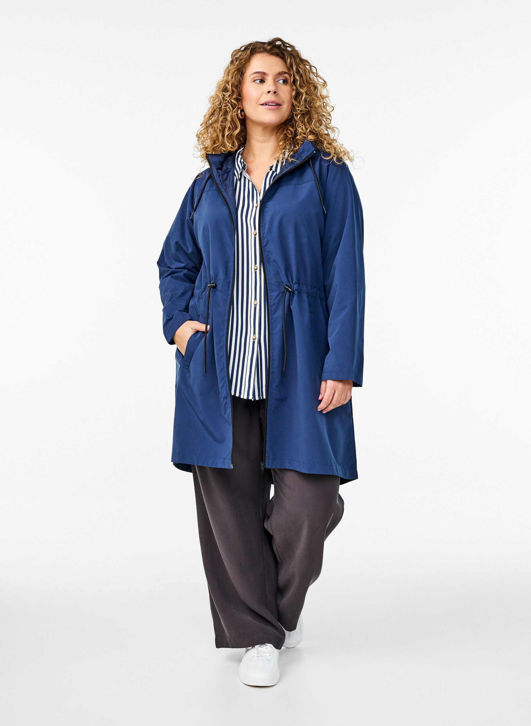 ZizziLett parkas med hette, Bl&aring;, Model image number 1