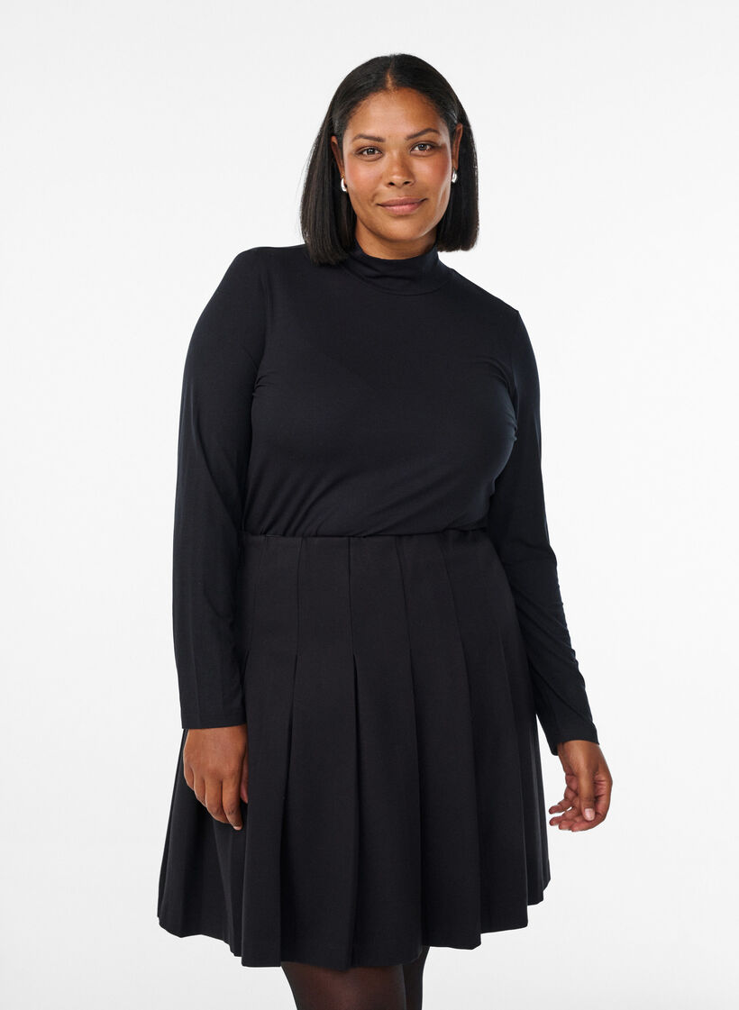 Langermet genser med høy hals, Black, Model