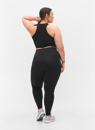 CORE, BASIC TIGHTS - Cropped treningstights , Black, Model
