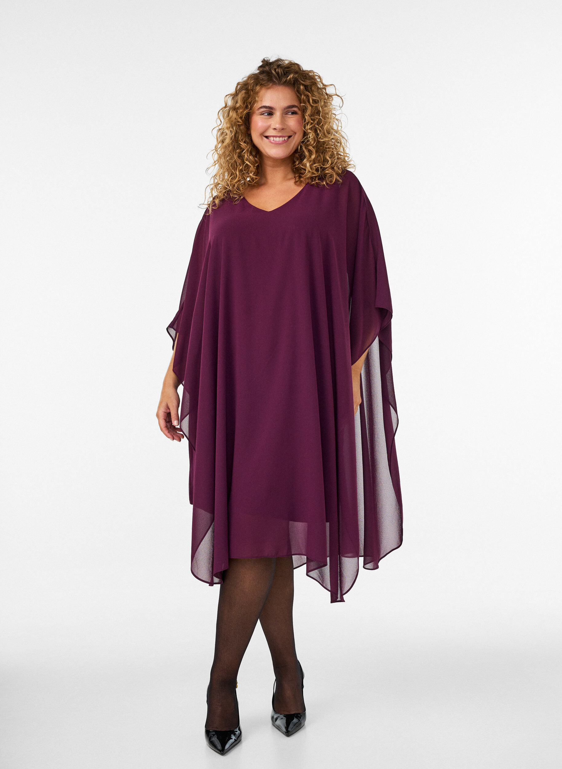 ZizziKort chiffongkjole med V-hals, Lilla, Model image number 0