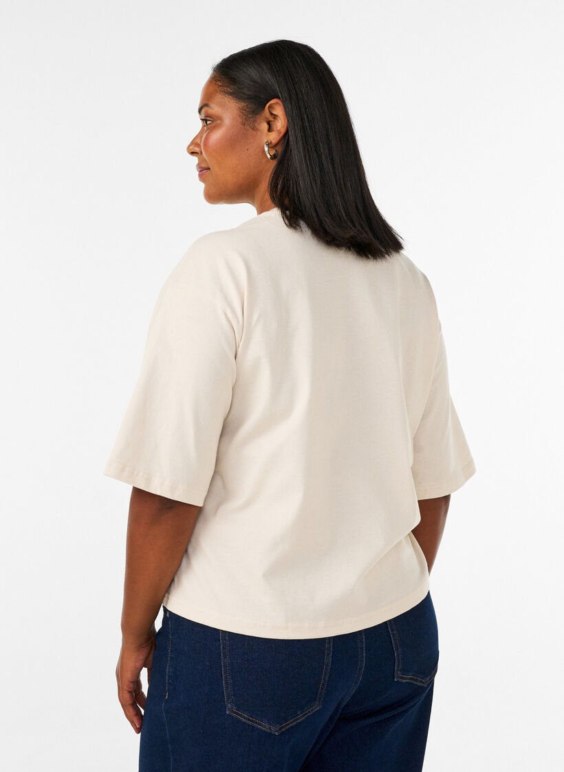 T-skjorte med teksttrykk og merker, Beige, Model image number 2