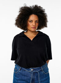 Jerseybluse med krage og korte ermer, Svart Jerseybluse med krage og korte ermer, Svart, Model
