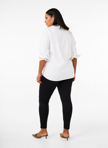 Zizzi Viscose-leggings med knappdetaljer, Svart, Model image number 1