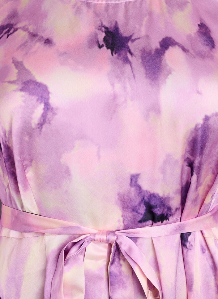 Kortermet festkjole med knytebelte, Lilla, Packshot