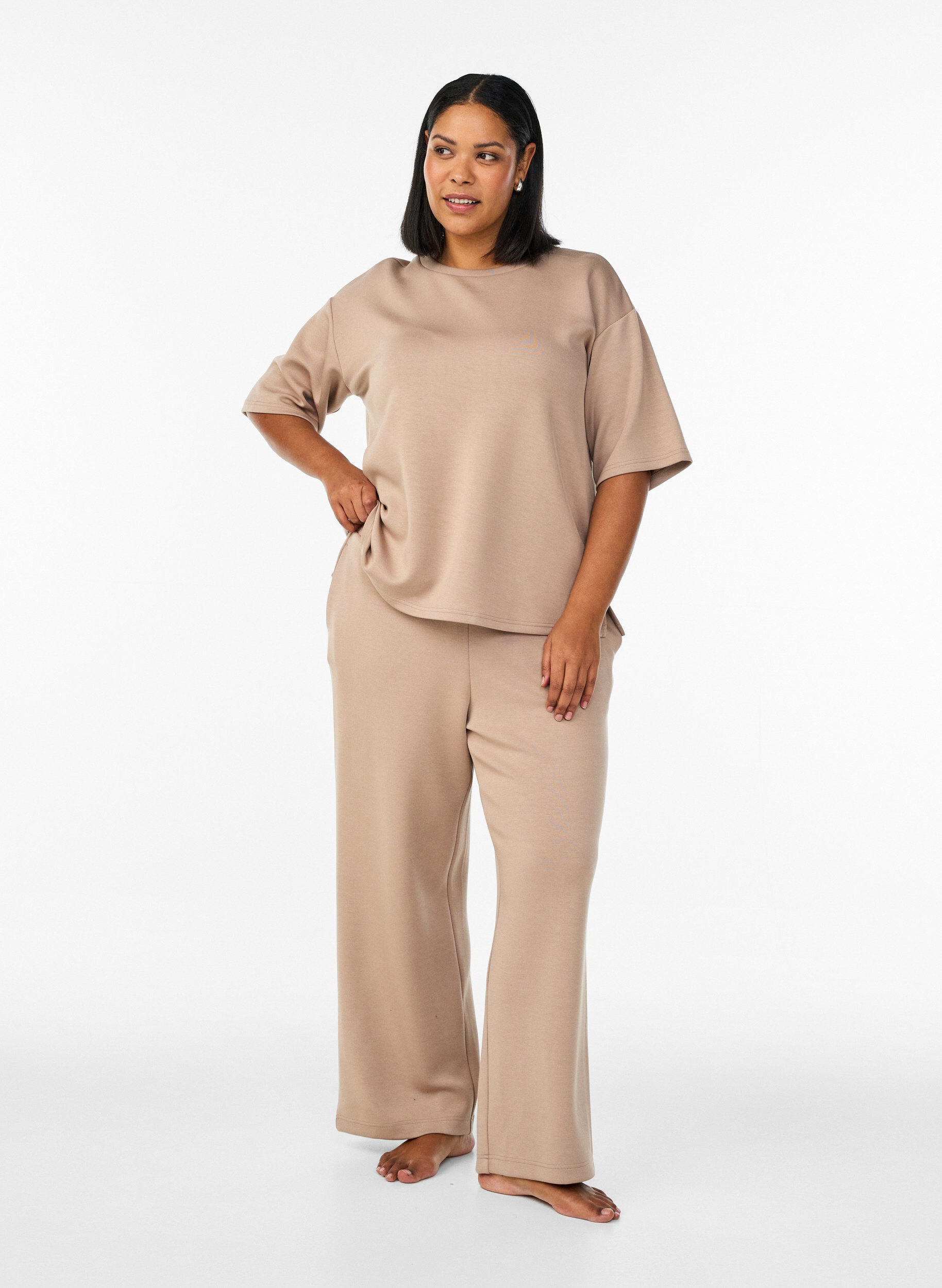 Zizzi Loose fit T-skjorte med halve ermer, Beige, Model image number 1