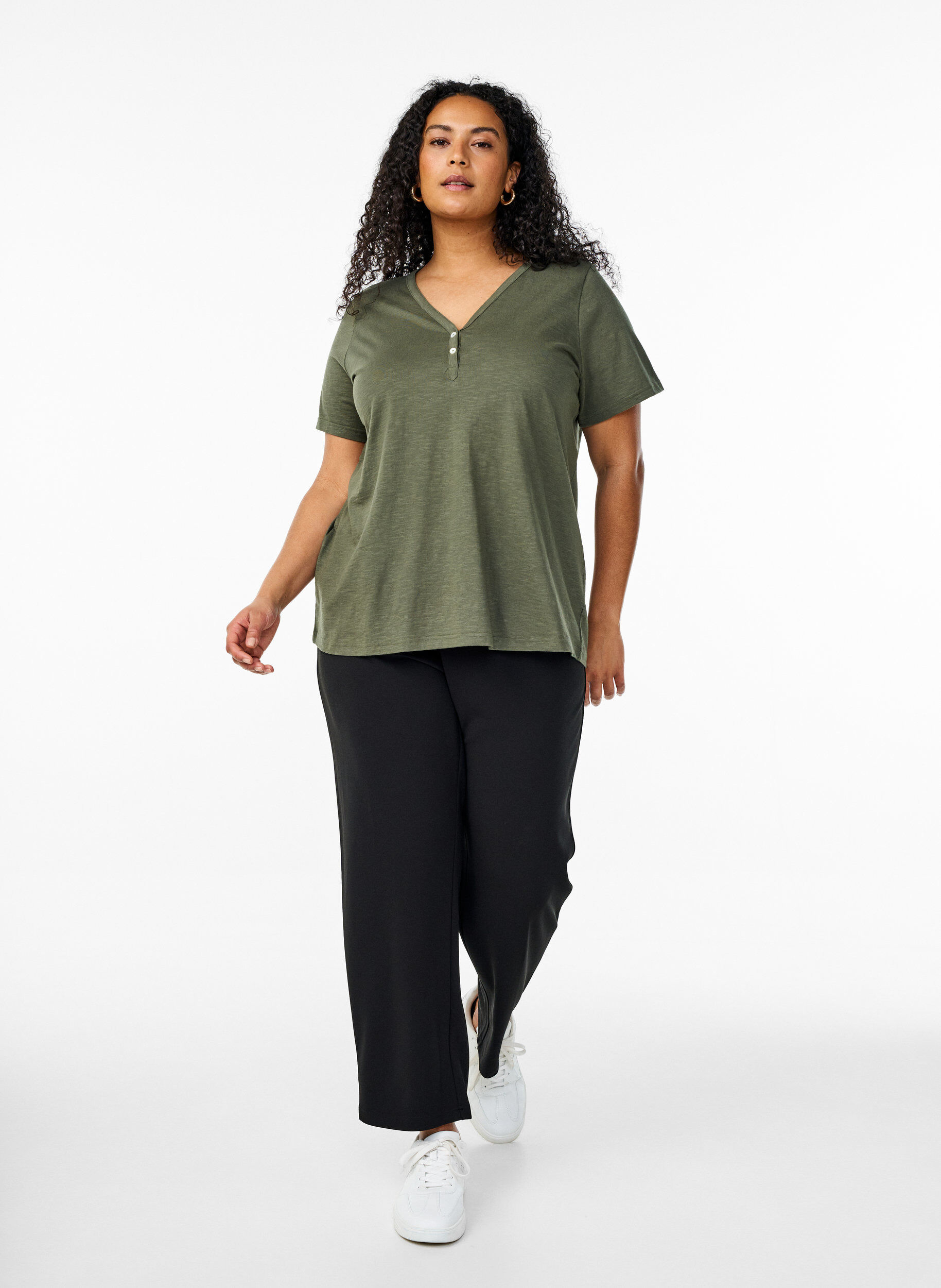 Zizzi T-skjorte med knappdetalj, Gr&oslash;nn, Model image number 1