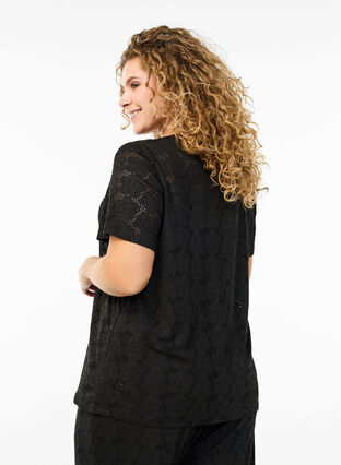 Zizzi FLASH - T-skjorte med maljemønster, Svart, Model image number 2