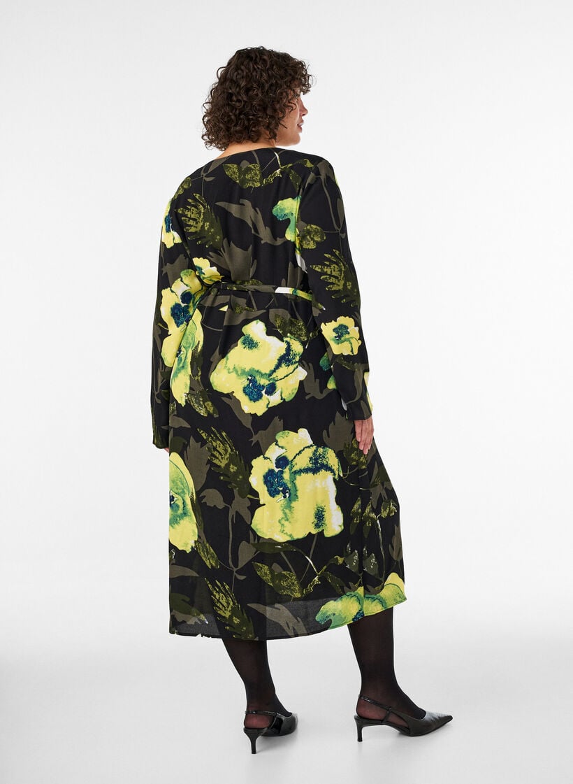 Omslagskjole med blomster i viskose med et knytebelte, Svart, Model image number 1