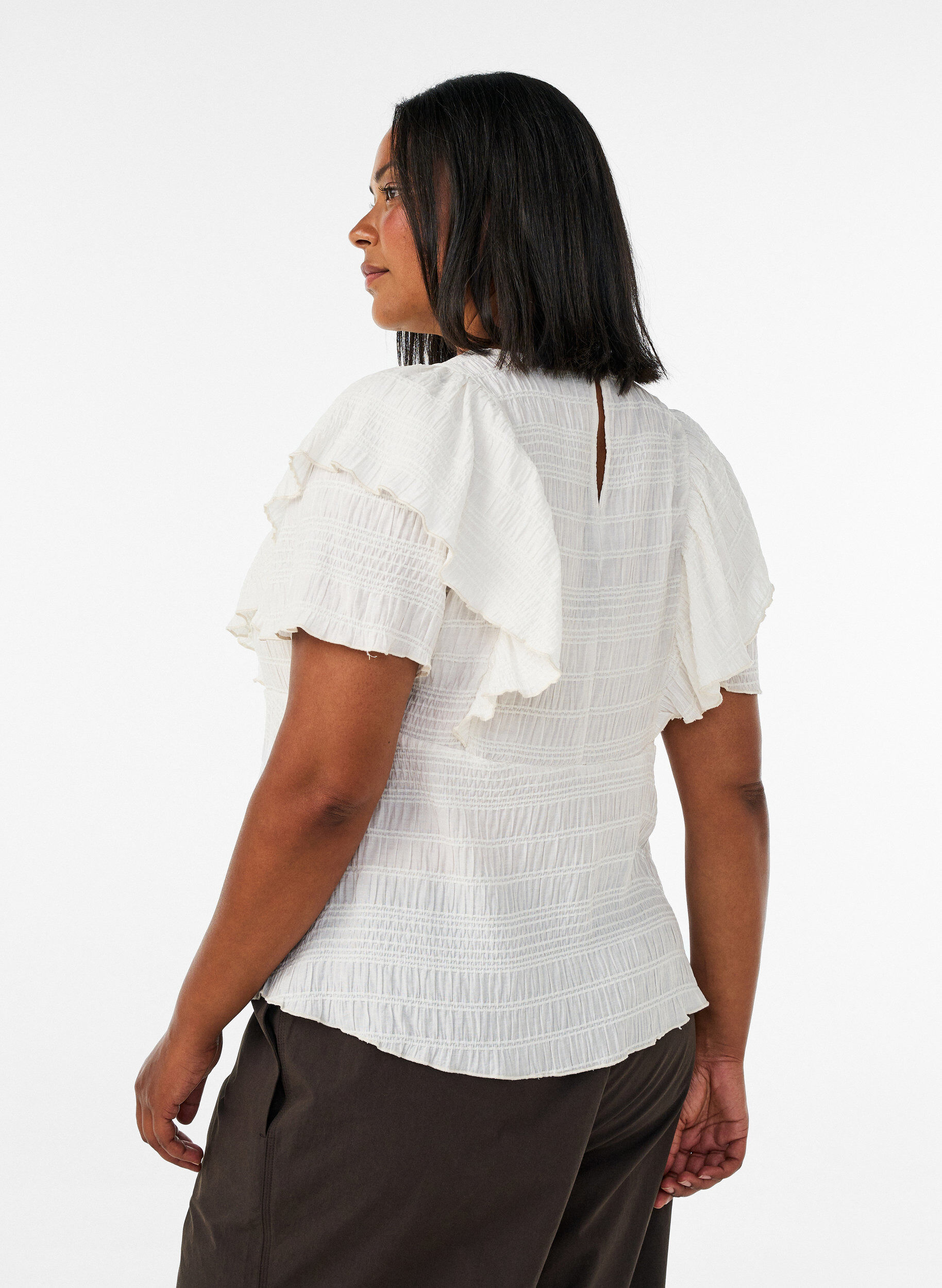 ZizziBluse med smockstruktur og volangermer, Vanilje, Model image number 2