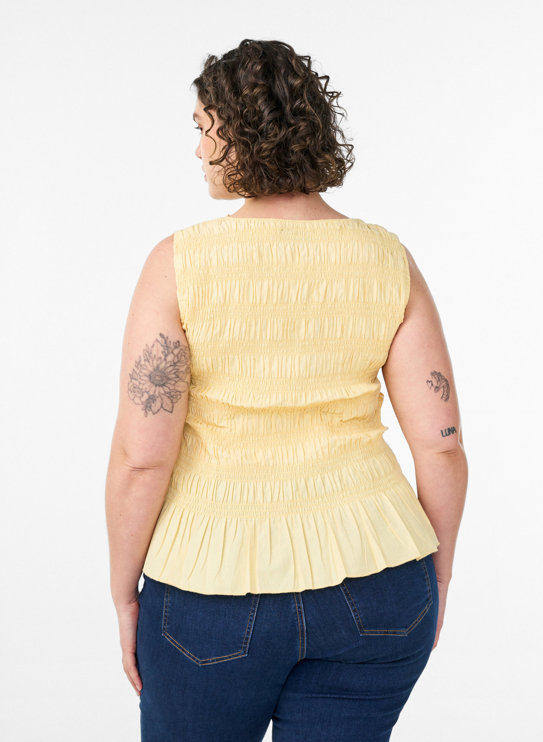 ZizziSmock-topp med b&aring;thals og peplum-fald, Gul, Model image number 2