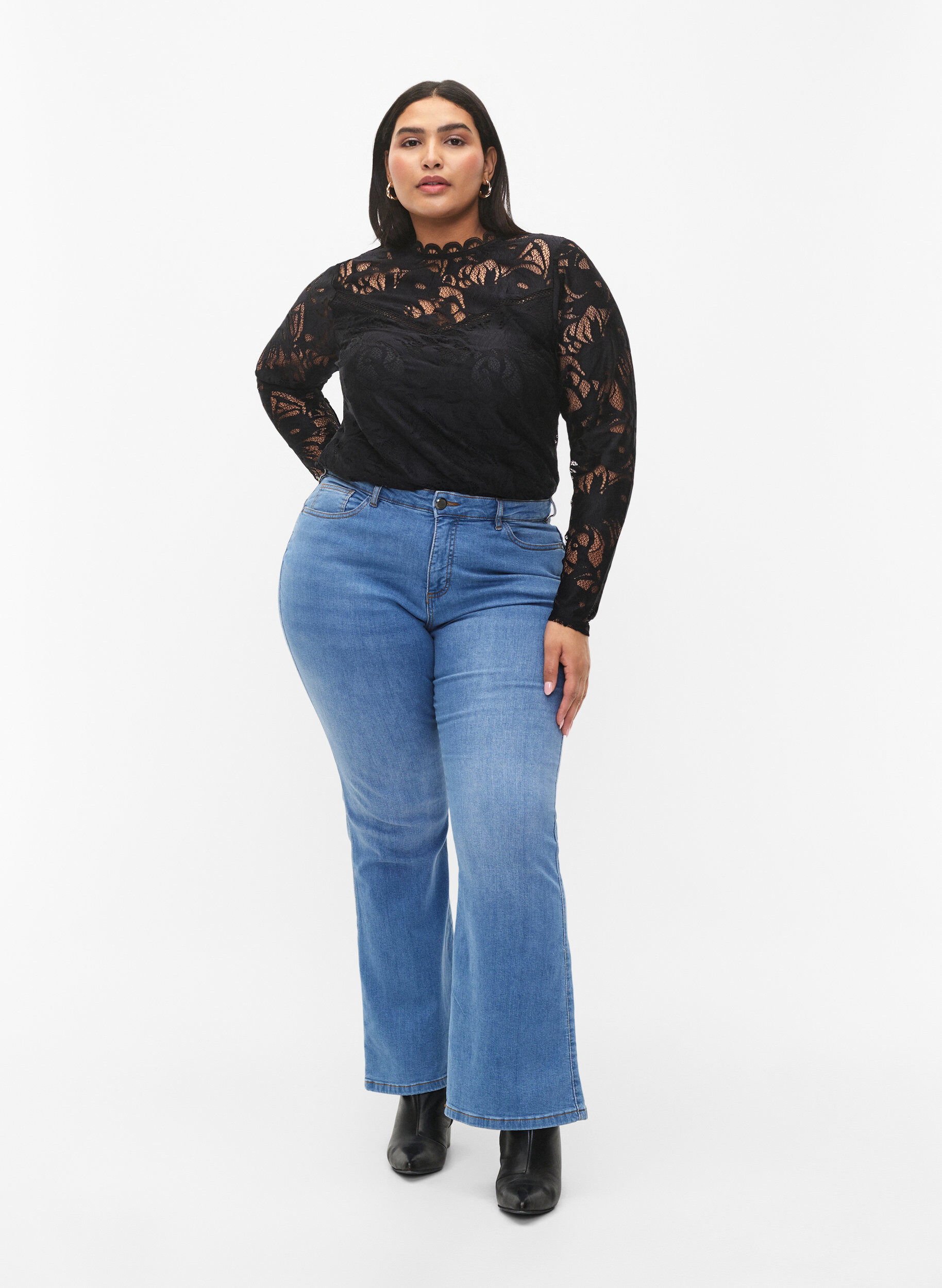 Zizzi Bluse med lange ermer og blonder, Black, Model image number 2