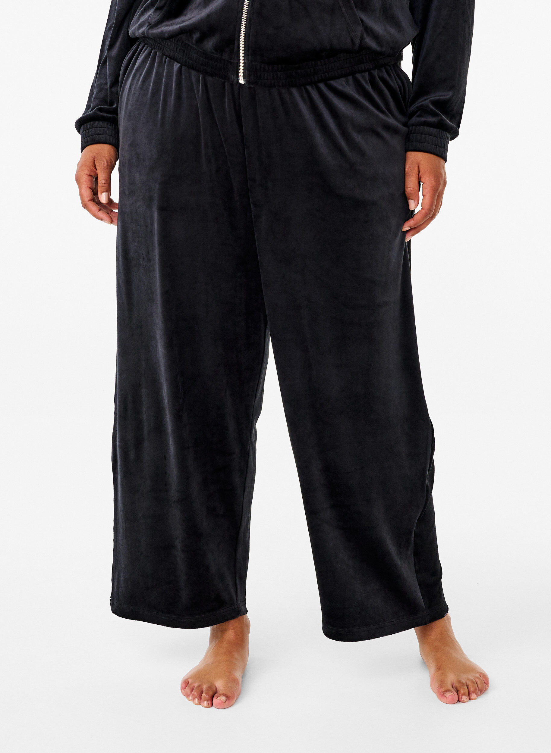 Zizzi L&oslash;se velour bukser, Black, Model image number 2