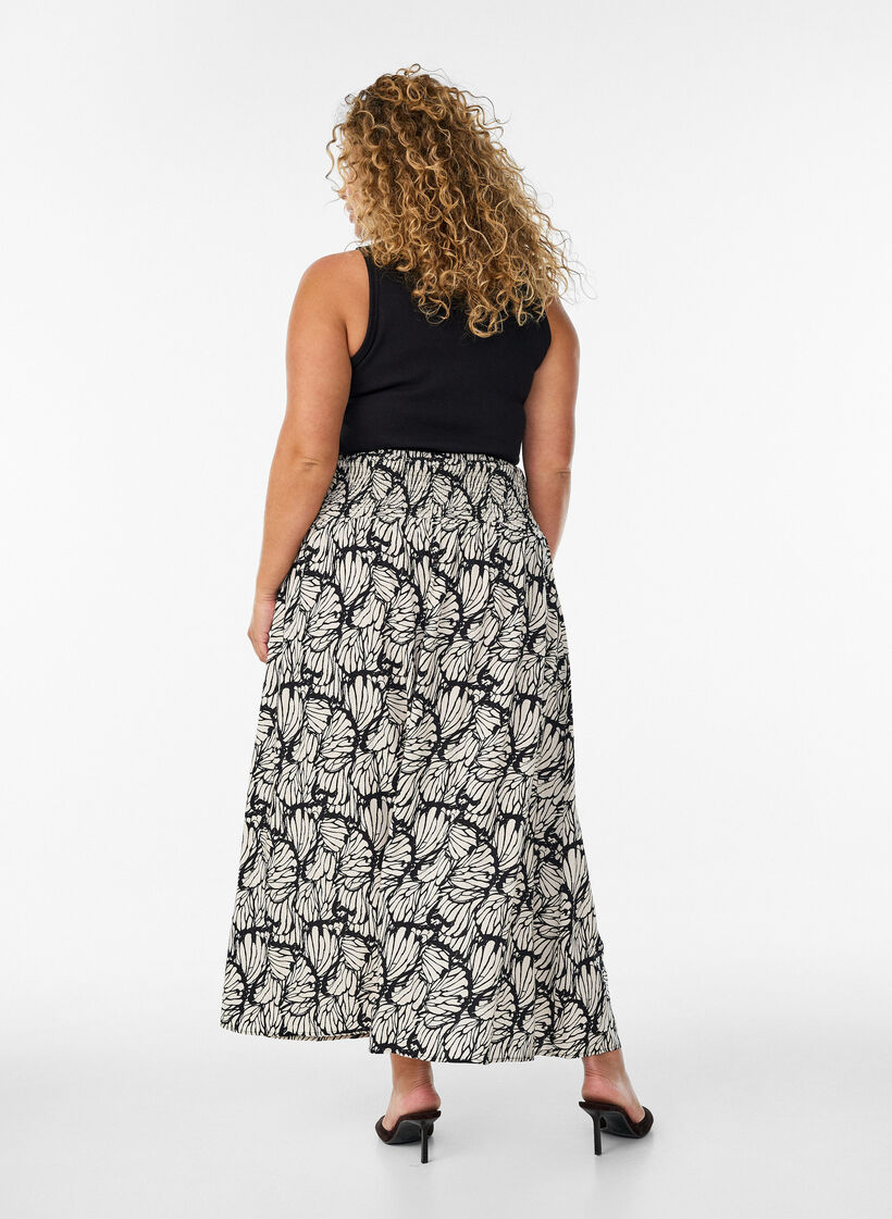 Viskose maxiskj&oslash;rt med smock, Svart, Model image number 1