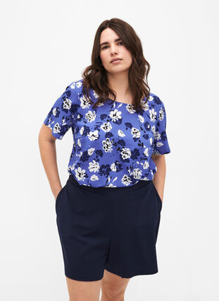 Zizzi FLASH - Løstsittende shorts med lommer, Blå, Model image number 0