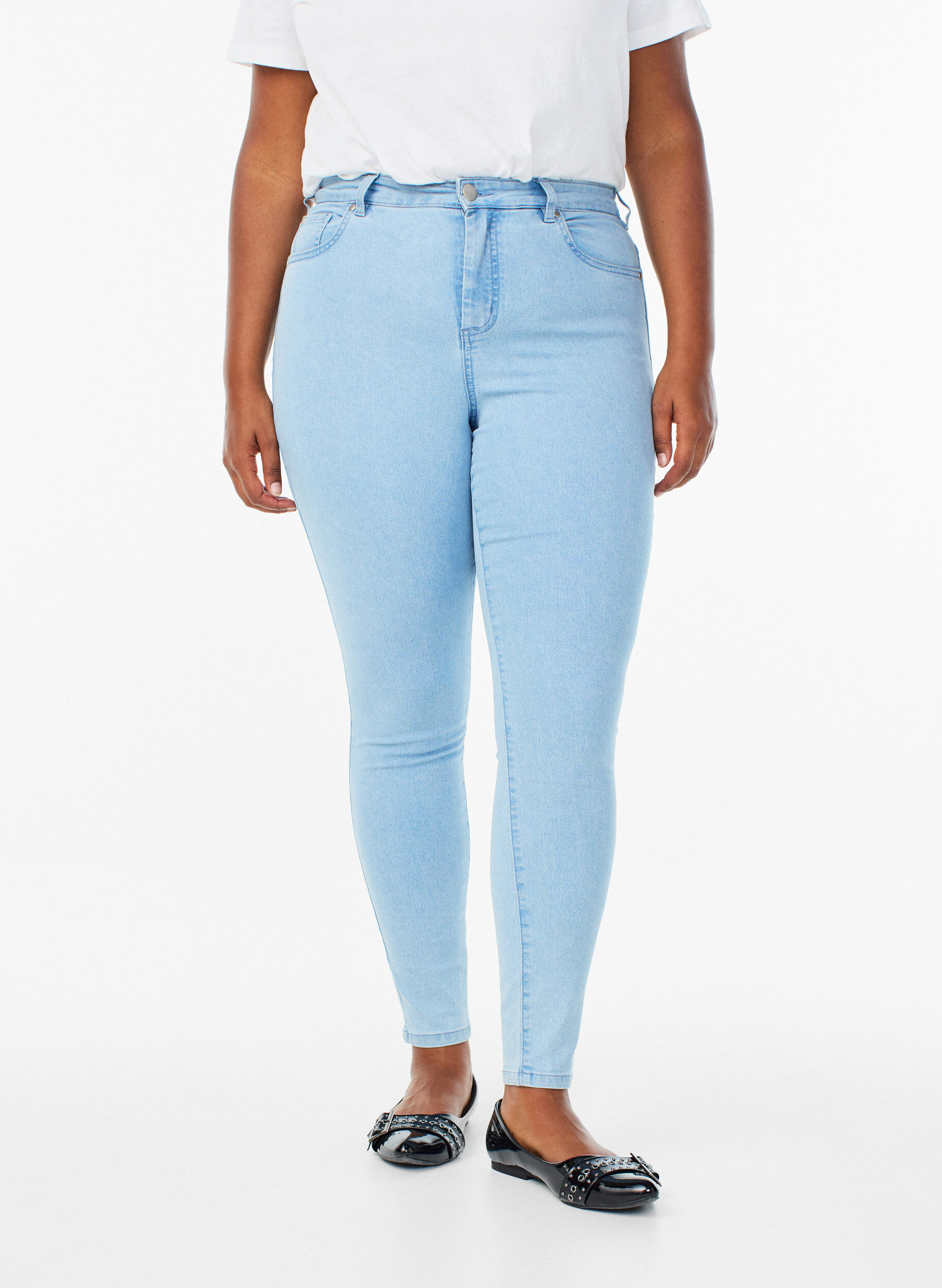ZizziAmy super slim fit jeans med h&oslash;y midje, Bl&aring;, Model image number 2