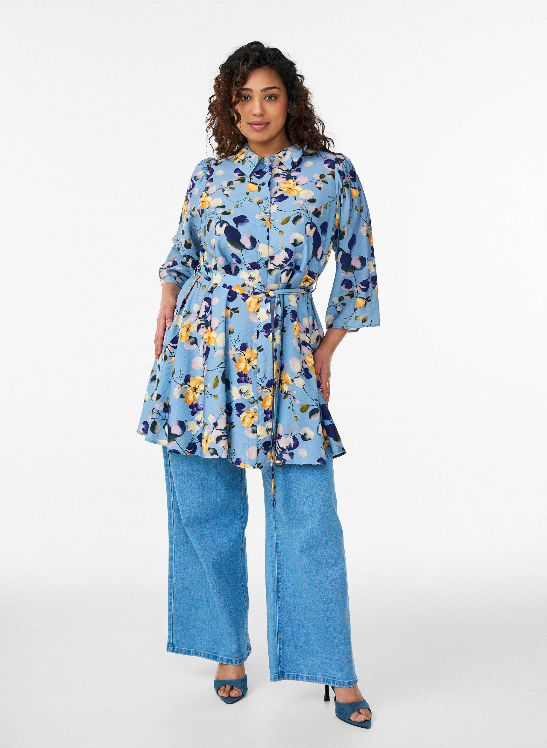 Zizzi M&oslash;nstret tunika med knytebelte og 3/4 ermer, , Model image number 1