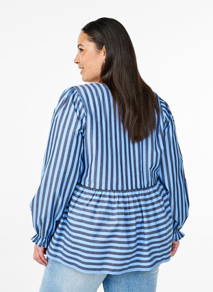 Zizzi Bluse med striper og sløyfer, Blå, Model image number 2