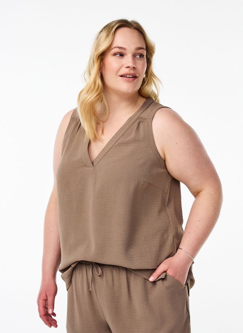 Ermel&oslash;s overdel med rynkedetaljer, Brun, Model image number 0