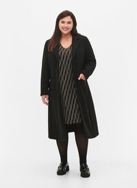 Kåpe med knapper og lommer, Black, Model